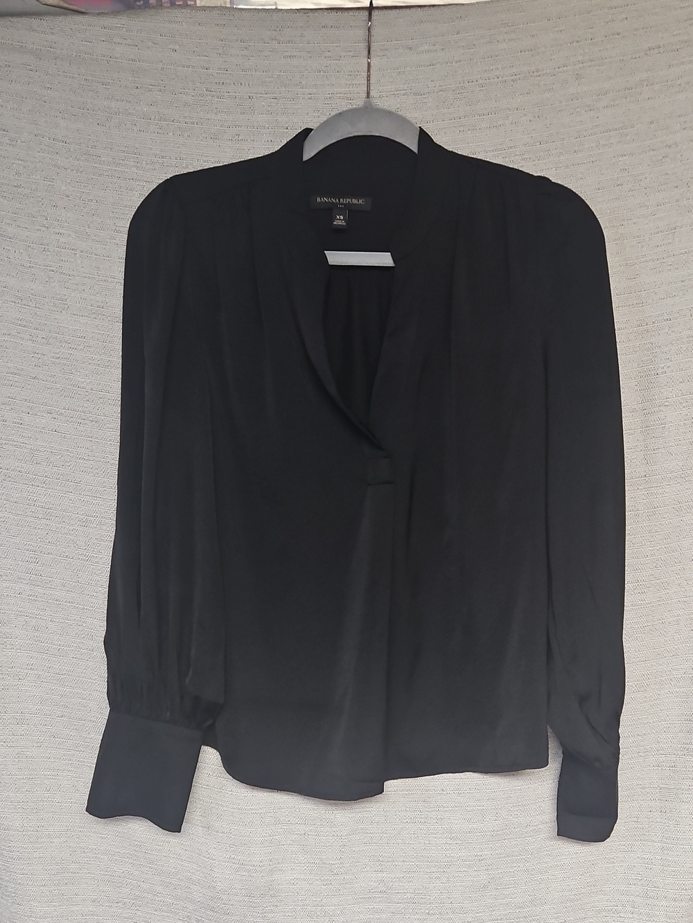 Banana Republic Black Long Sleeve V-Neck Blouse